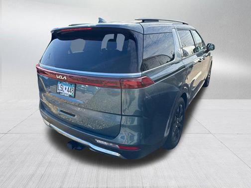 2024 Kia Carnival SX