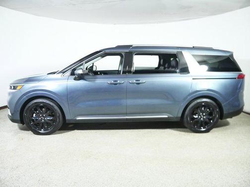 2024 Kia Carnival SX