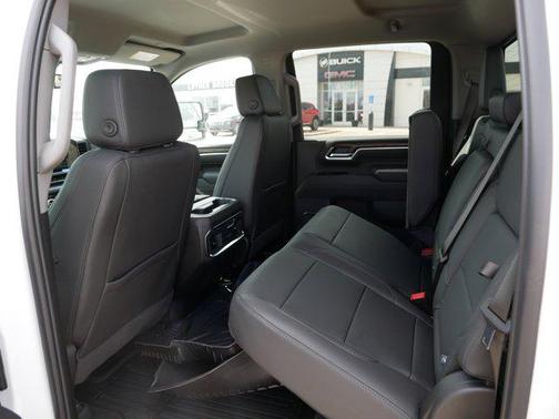 2025 GMC Sierra 3500 SLT
