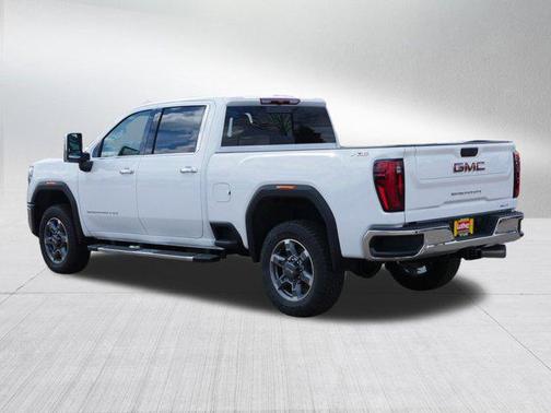 2025 GMC Sierra 3500 SLT