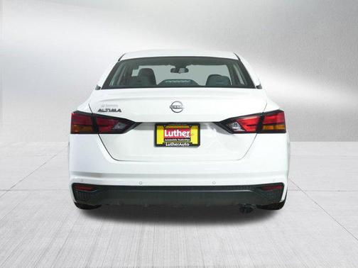 2024 Nissan Altima S FWD