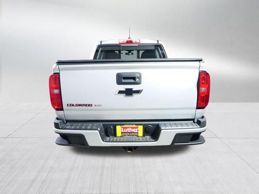 Silver Ice Metallic 2018 Chevrolet Colorado LT