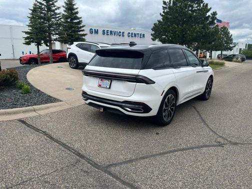 WHITE PLATINUM MET 3C 2024 Lincoln Nautilus Reserve
