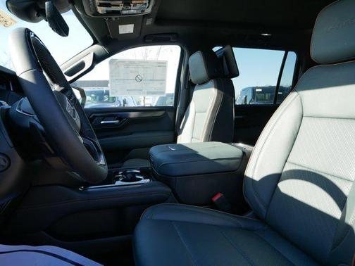 2026 GMC Yukon XL 4WD AT4