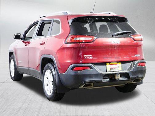 Deep Cherry Red Crystal Pearlcoat 2015 Jeep Cherokee Latitude