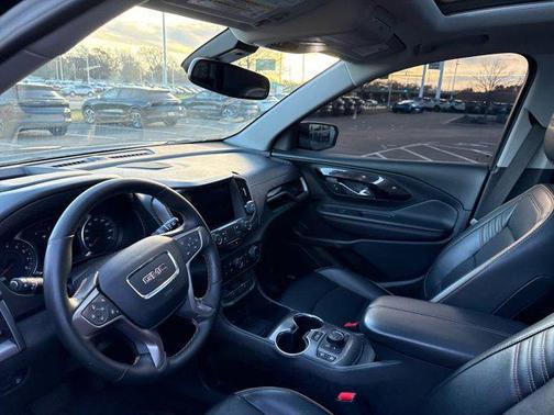 2023 GMC Terrain AWD AT4