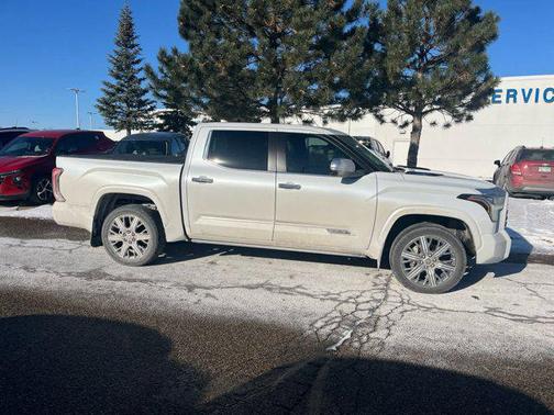 2024 Toyota Tundra Hybrid Capstone