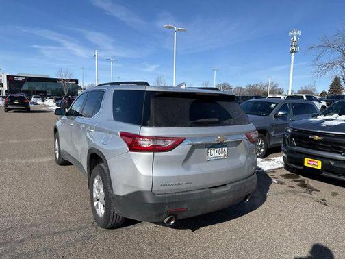 2021 Chevrolet Traverse LT Cloth