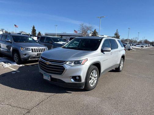 2021 Chevrolet Traverse LT Cloth