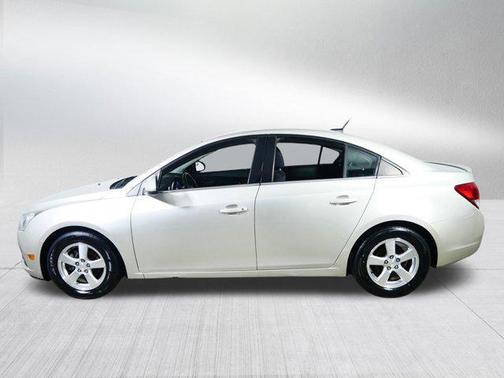 Champagne Silver Metallic 2014 Chevrolet Cruze 1LT