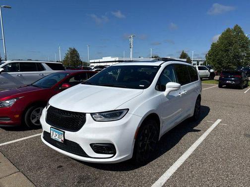 2022 Chrysler Pacifica Limited