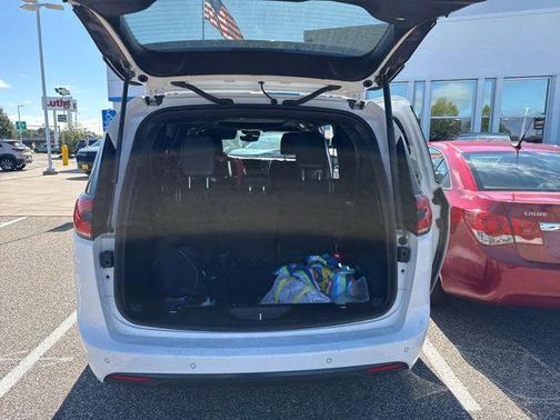 2022 Chrysler Pacifica Limited