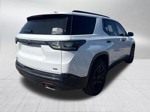 Summit White 2021 Chevrolet Traverse Premier