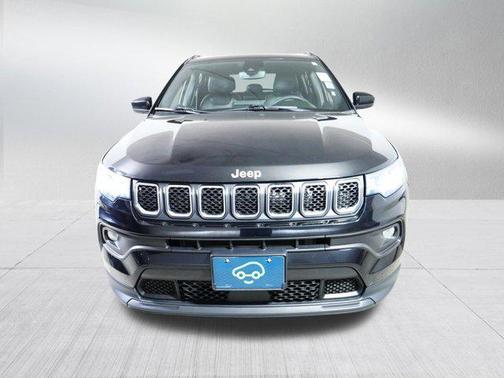 Diamond Black Crystal Pearlcoat 2023 Jeep Compass Latitude Lux