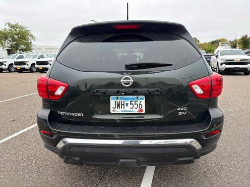 2018 Nissan Pathfinder SV