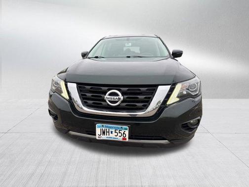 2018 Nissan Pathfinder SV
