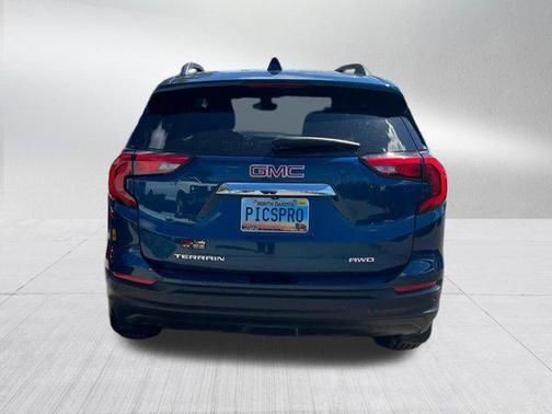 Blue Emerald Metallic 2020 GMC Terrain SLE
