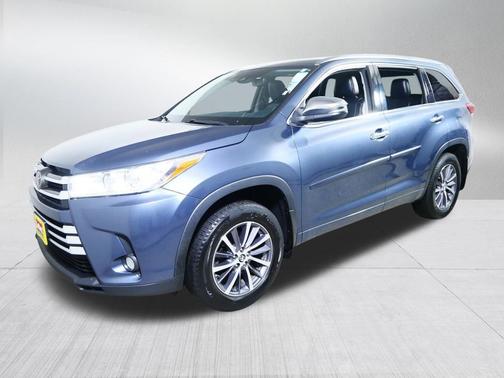 Shoreline Blue Pearl 2017 Toyota Highlander XLE