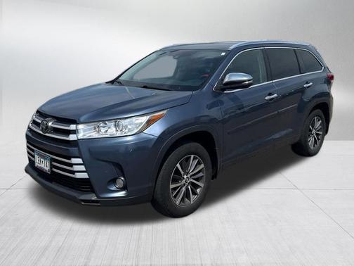 Shoreline Blue Pearl 2017 Toyota Highlander XLE