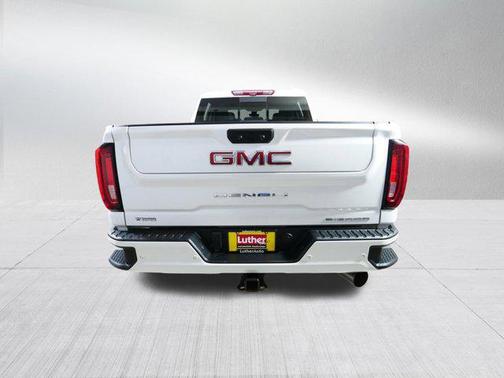 White Frost Tricoat 2022 GMC Sierra 2500 Denali