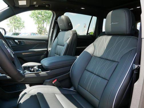 2025 Buick Enclave Avenir FWD