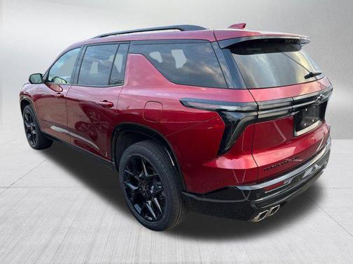 Radiant Red Tintcoat 2024 Chevrolet Traverse RS