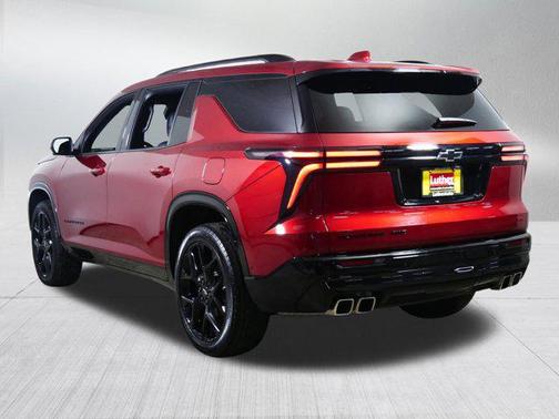 Radiant Red Tintcoat 2024 Chevrolet Traverse RS
