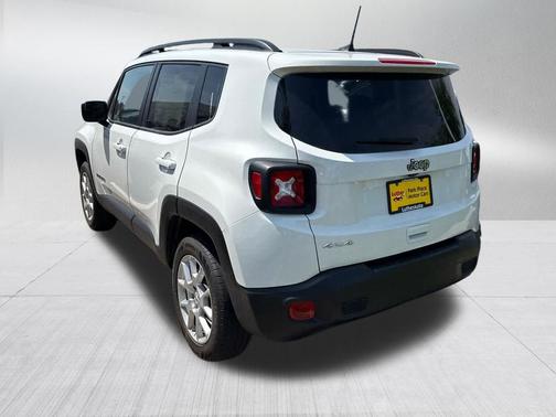 Alpine White Clearcoat 2023 Jeep Renegade Latitude