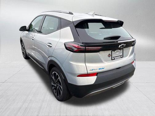 Silver Flare Metallic 2023 Chevrolet Bolt EUV FWD Premier