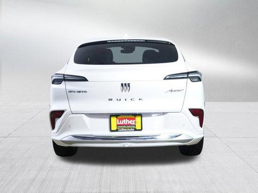 White Frost Tricoat 2024 Buick Envista Avenir FWD