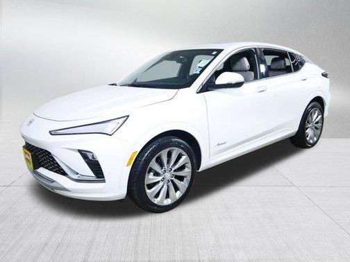 White Frost Tricoat 2024 Buick Envista Avenir FWD