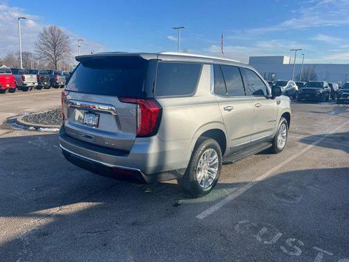 2023 GMC Yukon SLT