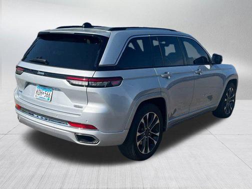 2022 Jeep Grand Cherokee 4xe Overland