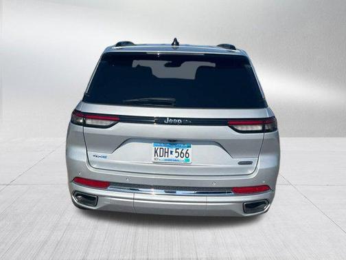 2022 Jeep Grand Cherokee 4xe Overland