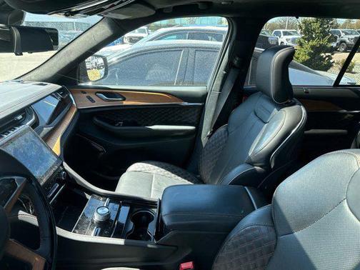 Diamond Black Crystal Pearlcoat 2024 Jeep Grand Cherokee 4xe Summit Reserve