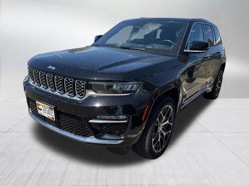 Diamond Black Crystal Pearlcoat 2024 Jeep Grand Cherokee 4xe Summit Reserve