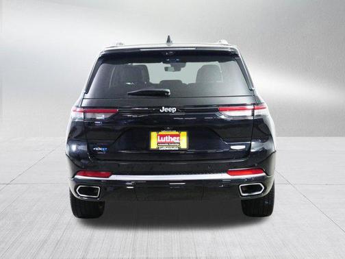 Diamond Black Crystal Pearlcoat 2024 Jeep Grand Cherokee 4xe Summit Reserve