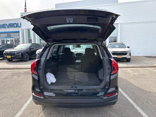 Ebony Twilight Metallic 2023 GMC Terrain SLE