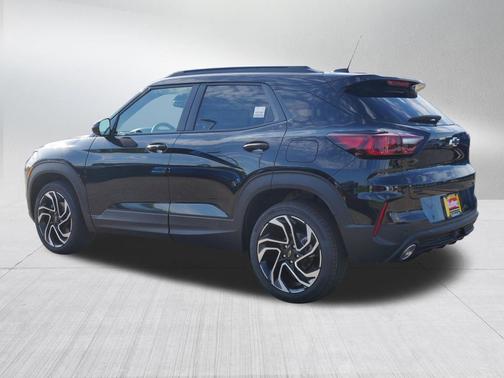 Mosaic Black Metallic 2026 Chevrolet Trailblazer RS