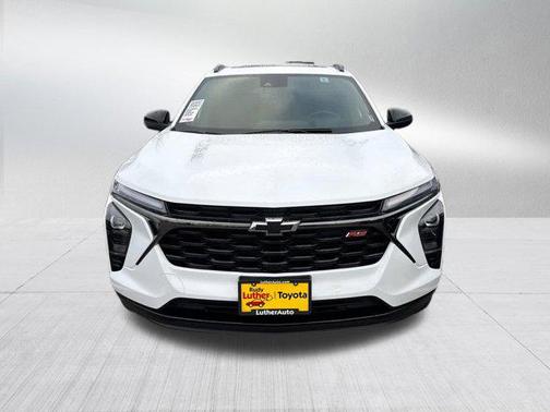 Summit White 2024 Chevrolet Trax FWD 2RS