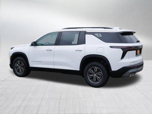 Summit White 2026 Chevrolet Traverse LT