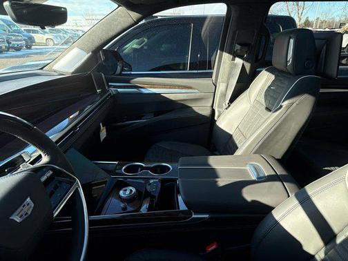 2026 Cadillac Escalade ESV Sport Platinum