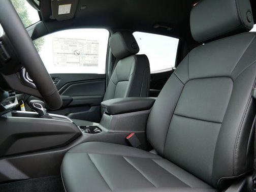 2025 Chevrolet Colorado LT