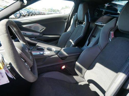 2026 Chevrolet Corvette Stingray w/2LT