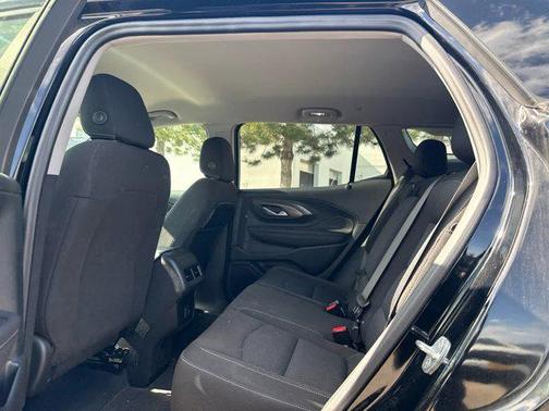 Ebony Twilight Metallic 2023 GMC Terrain SLE