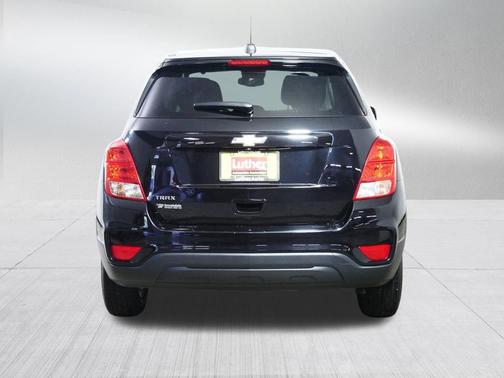 Mosaic Black Metallic 2020 Chevrolet Trax LS