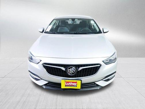 2018 Buick Regal Sportback Essence