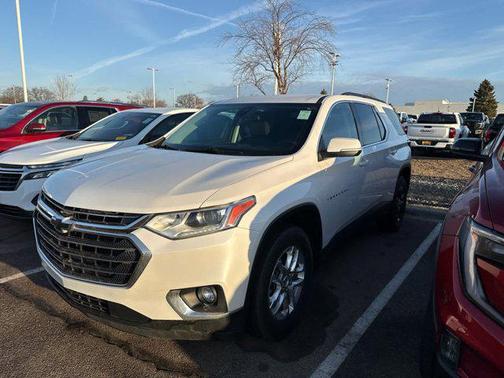 2021 Chevrolet Traverse LT Cloth