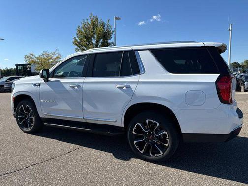 2024 GMC Yukon SLT