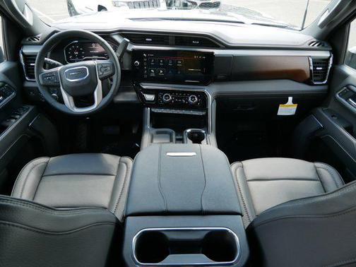 2025 GMC Sierra 3500 Denali